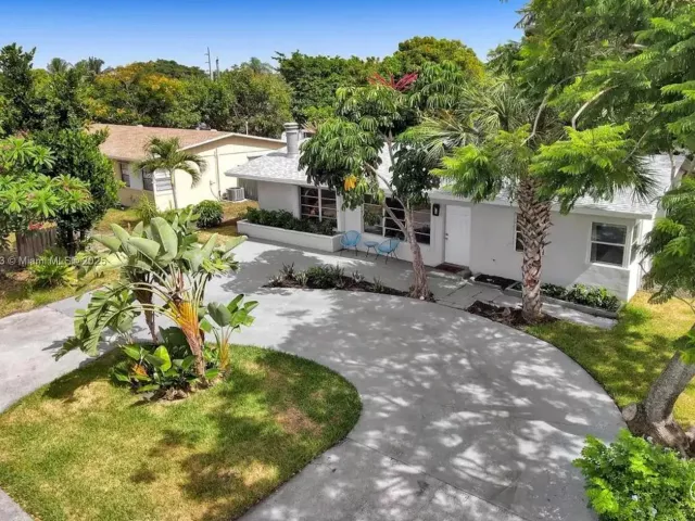 3-bedroom home for rent in Pompano Beach - 1573 NE 30th Ct - MondialRealty