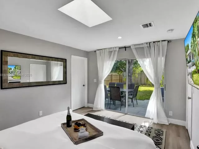 3-bedroom home for rent in Pompano Beach - 1573 NE 30th Ct - MondialRealty