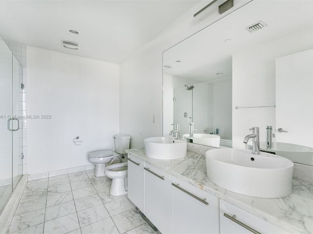 Apartment for sale  Unit #1704 - photo 6807775