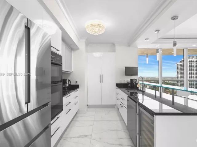 2-bedroom condo for sale in Hallandale Beach - 1830 S Ocean Dr 3708 - MondialRealty