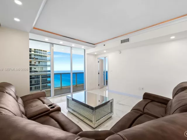 2-bedroom condo for sale in Hallandale Beach - 1830 S Ocean Dr 3708 - MondialRealty