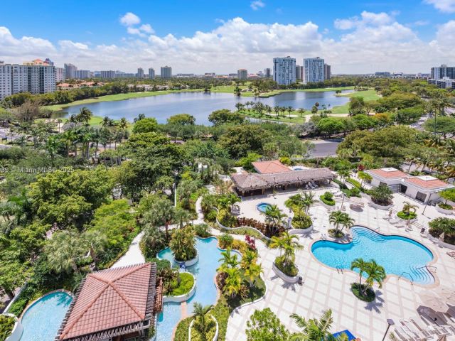 Apartment for sale  Unit #1009 - photo 6806862