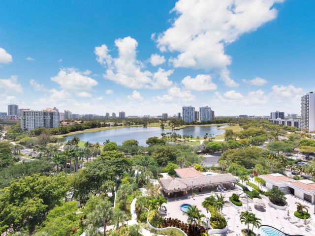 Apartment for sale  Unit #1009 - photo 6806865