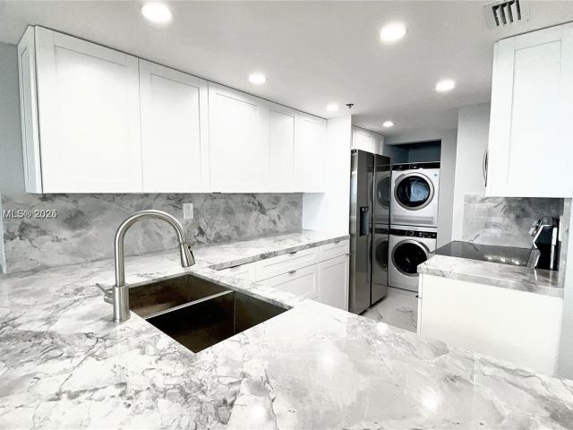 Apartment for rent  Unit #A-1950 - photo 6809744