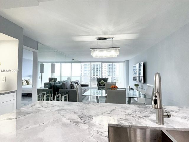 Apartment for rent  Unit #A-1950 - photo 6809745