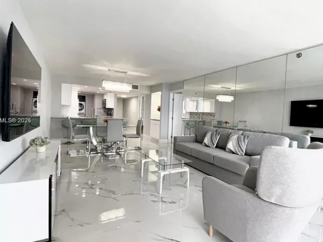1-bedroom condo for rent in Miami - 1717 N Bayshore Dr A-1950 - MondialRealty