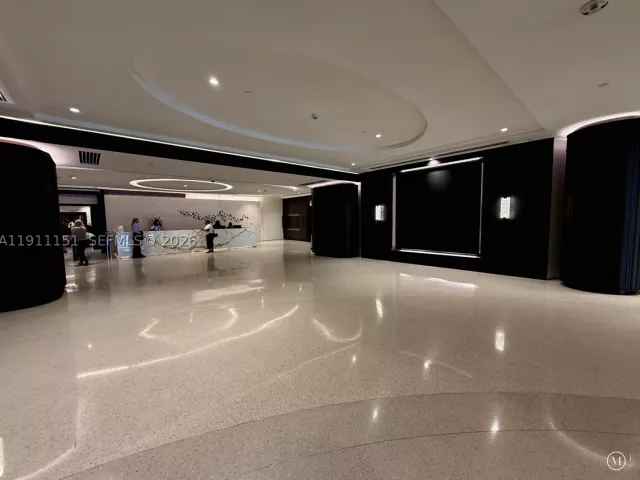 1-bedroom condo for rent in Miami - 1717 N Bayshore Dr A-1950 - MondialRealty