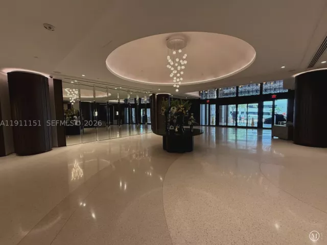 1-bedroom condo for rent in Miami - 1717 N Bayshore Dr A-1950 - MondialRealty