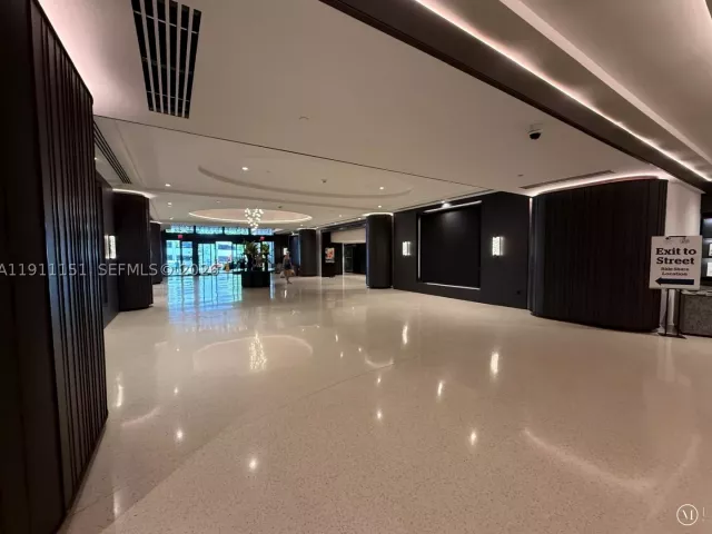 1-bedroom condo for rent in Miami - 1717 N Bayshore Dr A-1950 - MondialRealty