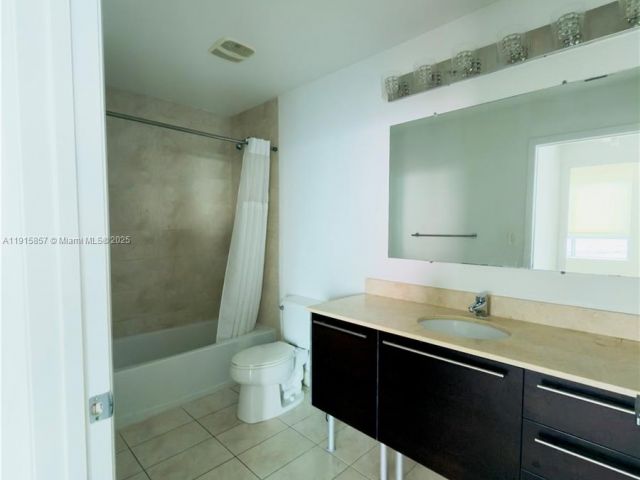 Apartment for rent  Unit #3811 - photo 6809702