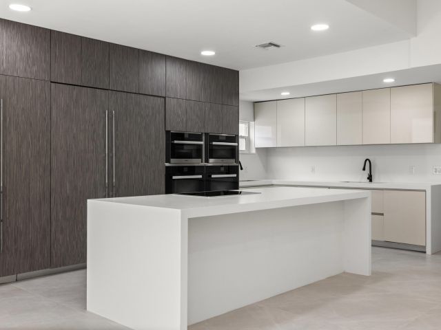 Home for sale at 7718 San Mateo Drive E - photo 6808806