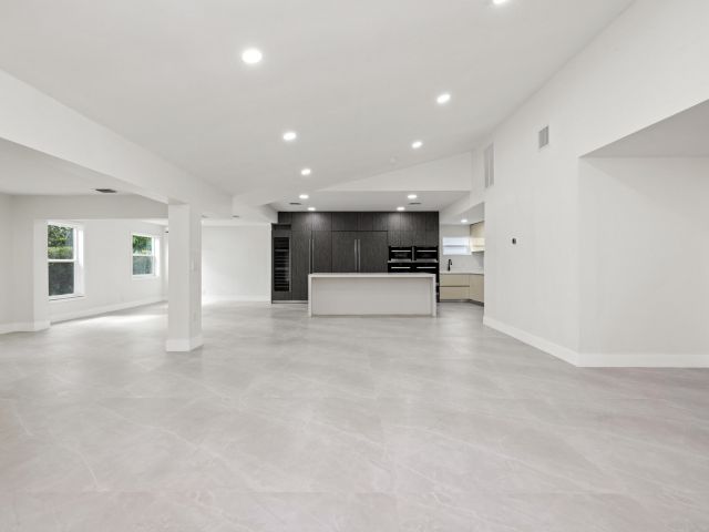 Home for sale at 7718 San Mateo Drive E - photo 6808809