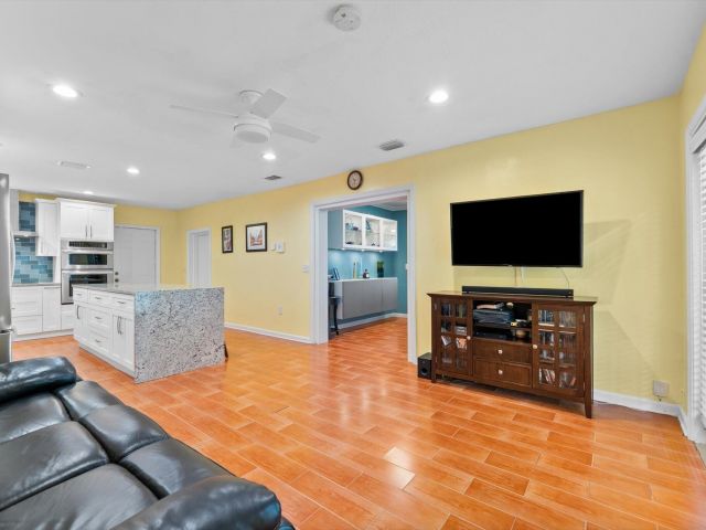 Home for sale at 320 Summa Street - photo 6813974