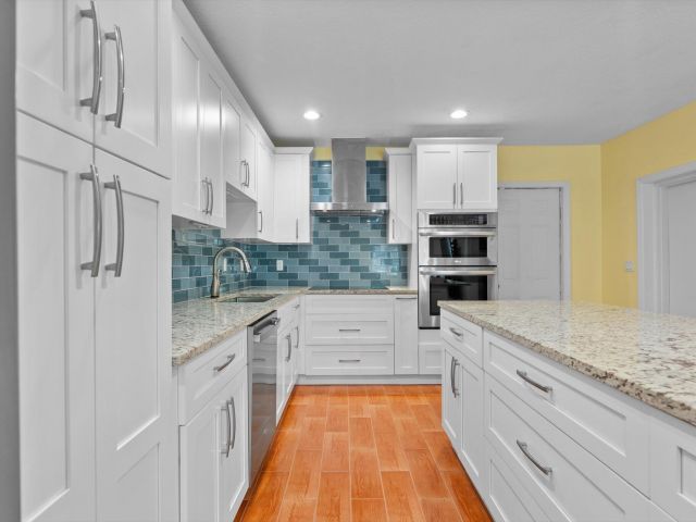 Home for sale at 320 Summa Street - photo 6813982