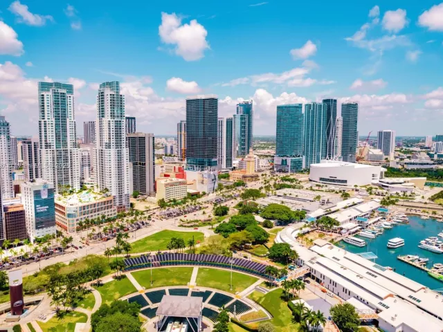 2-bedroom condo for rent in Miami - 244 Biscayne Blvd 3703 - MondialRealty