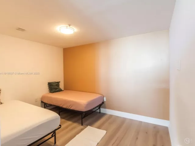 2-bedroom condo for rent in Miami - 244 Biscayne Blvd 3703 - MondialRealty