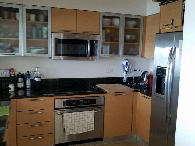 1-bedroom condo for sale in Miami - 31 SE 5th St 2205 - MondialRealty