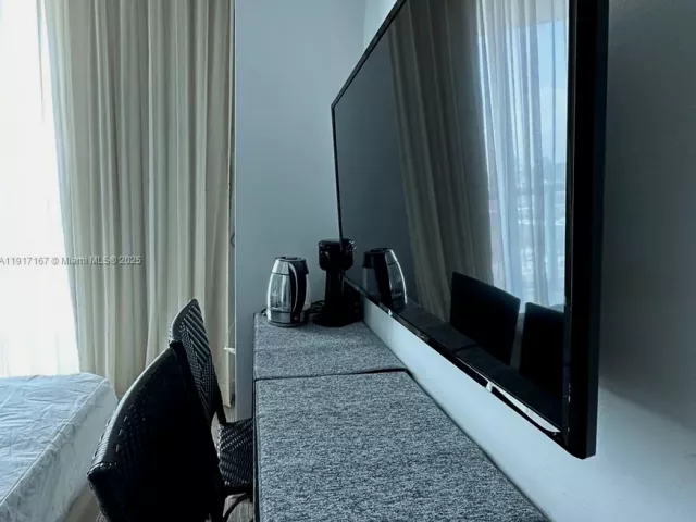 2-bedroom condo for sale in Sunny Isles Beach - 17315 Collins Ave 2006 - MondialRealty