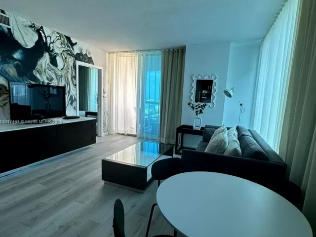 2-bedroom condo for sale in Sunny Isles Beach - 17315 Collins Ave 2006 - MondialRealty