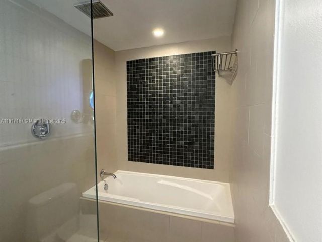 Apartment for sale  Unit #2006 - photo 6818094