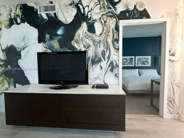 Apartment for sale  Unit #2006 - photo 6818095