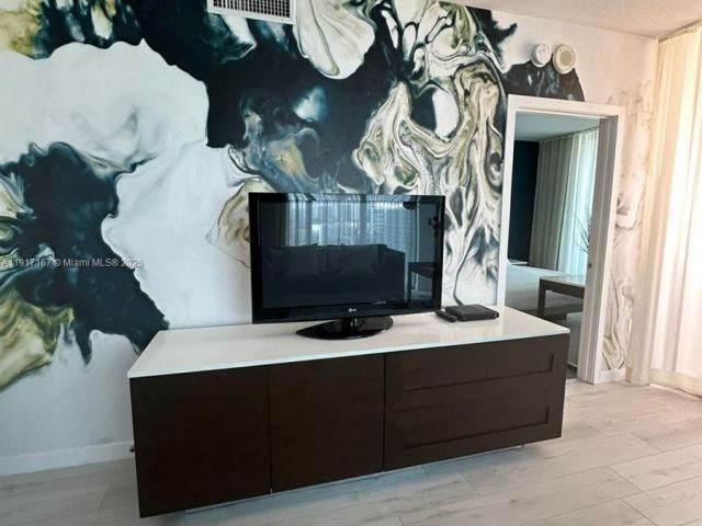 Apartment for sale  Unit #2006 - photo 6818098