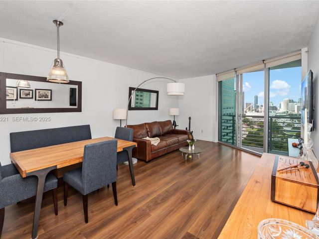 Apartment for sale  Unit #2918 - photo 6812140