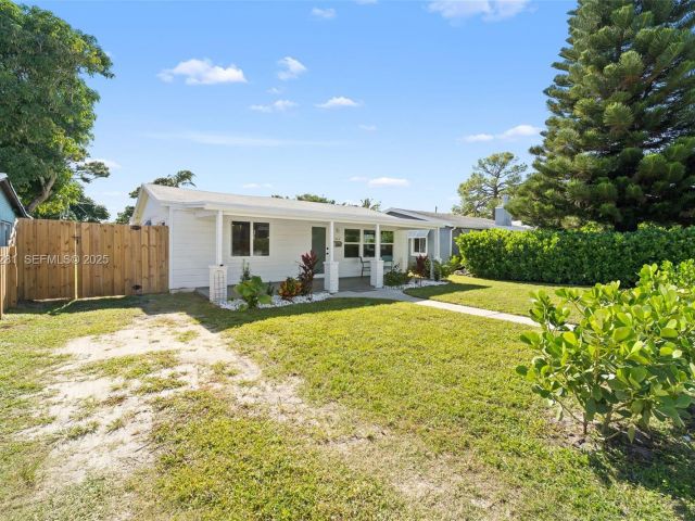 Home for rent at 1464 NE 24th St - photo 6807209