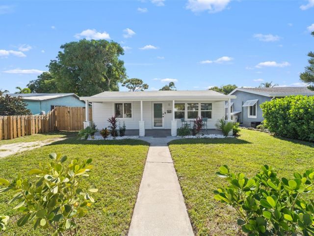 Home for rent at 1464 NE 24th St - photo 6807210