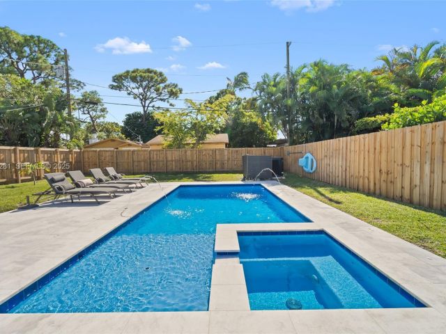 Home for rent at 1464 NE 24th St - photo 6807227