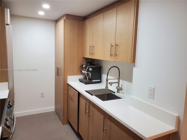 Apartment for rent  Unit #523 - photo 6817209