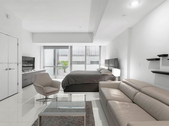 Apartment for rent  Unit #300 - photo 6808211