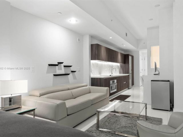 Apartment for rent  Unit #300 - photo 6808216