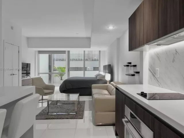 condo for rent in Miami - 851 NE 1st Ave 300 - MondialRealty