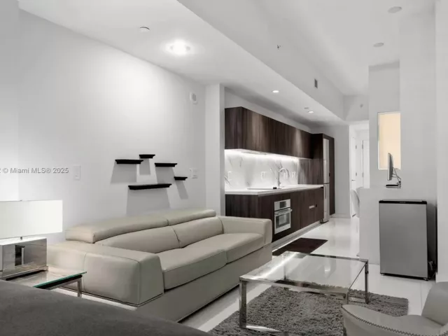 condo for rent in Miami - 851 NE 1st Ave 300 - MondialRealty