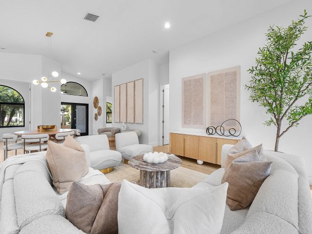 Home for sale at 5723 Aspen Ridge Circle - photo 6826344