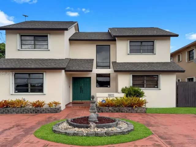 5-bedroom home for rent in Miami - 8877 SW 36th St - MondialRealty