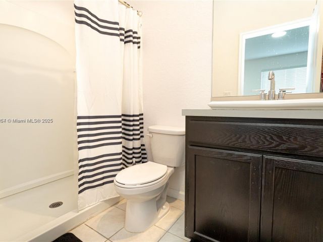 Home for rent at 2820 NW 180th St - photo 7479594