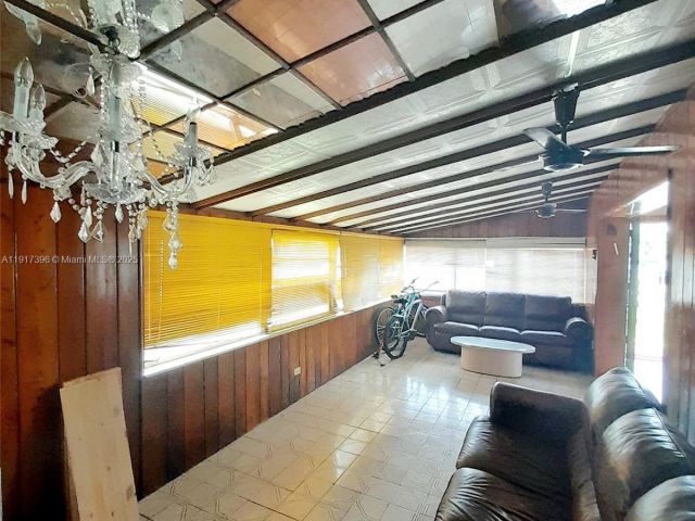 2-bedroom home for rent in North Miami Beach - 1830 NE 175th St 1 - MondialRealty