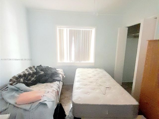 2-bedroom home for rent in North Miami Beach - 1830 NE 175th St 1 - MondialRealty