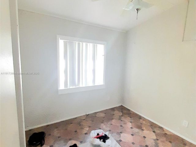 2-bedroom home for rent in North Miami Beach - 1830 NE 175th St 1 - MondialRealty