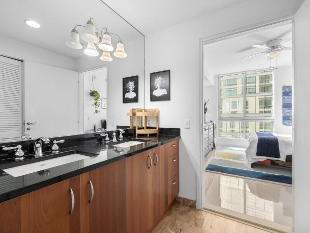 Apartment for rent  Unit #T-3604 - photo 6823975