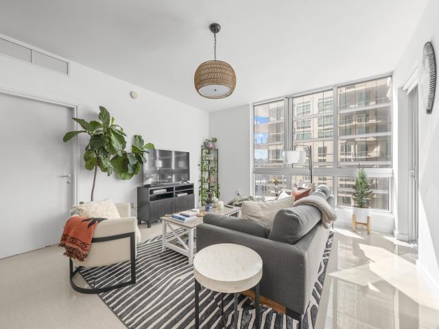 Apartment for rent  Unit #T-3604 - photo 6823979