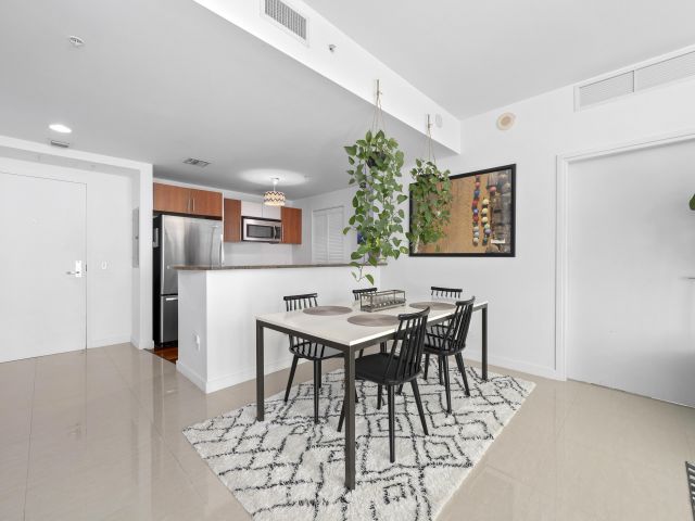 Apartment for rent  Unit #T-3604 - photo 6823980