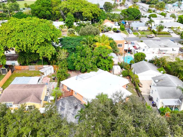 Home for sale at 819 Colonial Road - photo 6814165