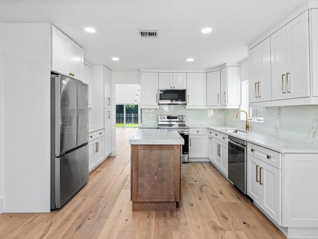 Home for sale at 10326 Buena Ventura Drive - photo 6830739