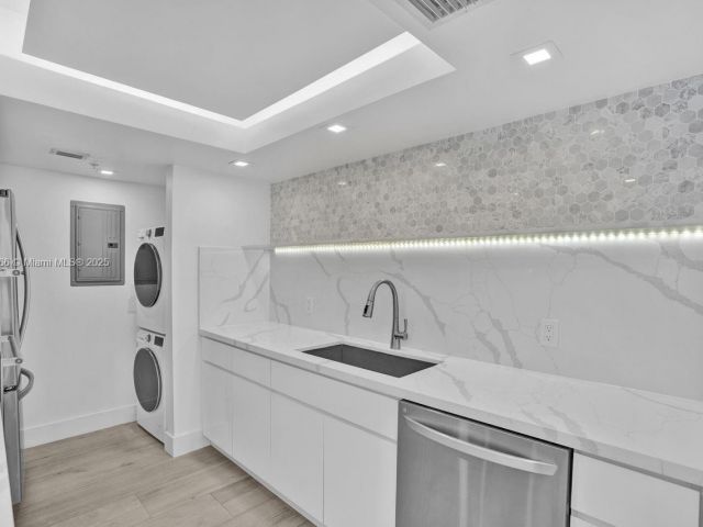 Apartment for sale  Unit #1907 - photo 6811480