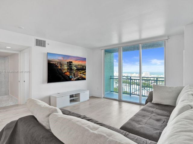 Apartment for sale  Unit #1907 - photo 6811484