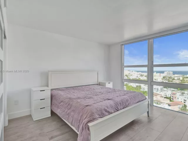 1-bedroom condo for sale in Miami Beach - 90 Alton Rd 1907 - MondialRealty