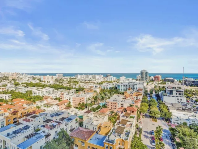 1-bedroom condo for sale in Miami Beach - 90 Alton Rd 1907 - MondialRealty